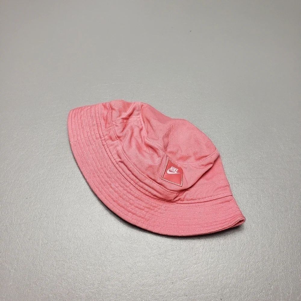 Nike girls pink